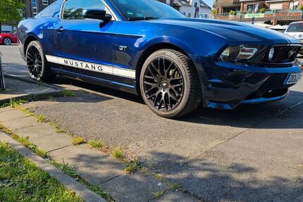 Ford Mustang 167.436 km 15.990 &euro; Dortmund 44149