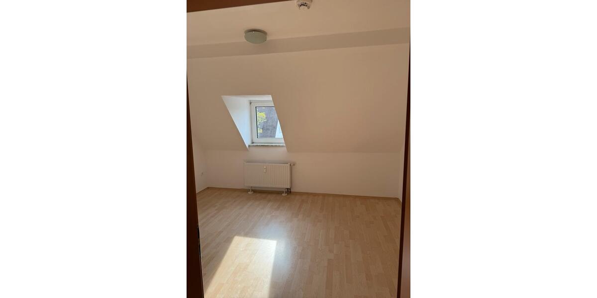 Dachgeschoßwohnung Dortmund Brackel - 3 Zimmer, 77 m&sup2;, 850&euro; | Angebot:27572204
