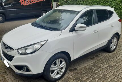 Hyundai ix35 93.200 km 8.200 &euro; Essen 45357