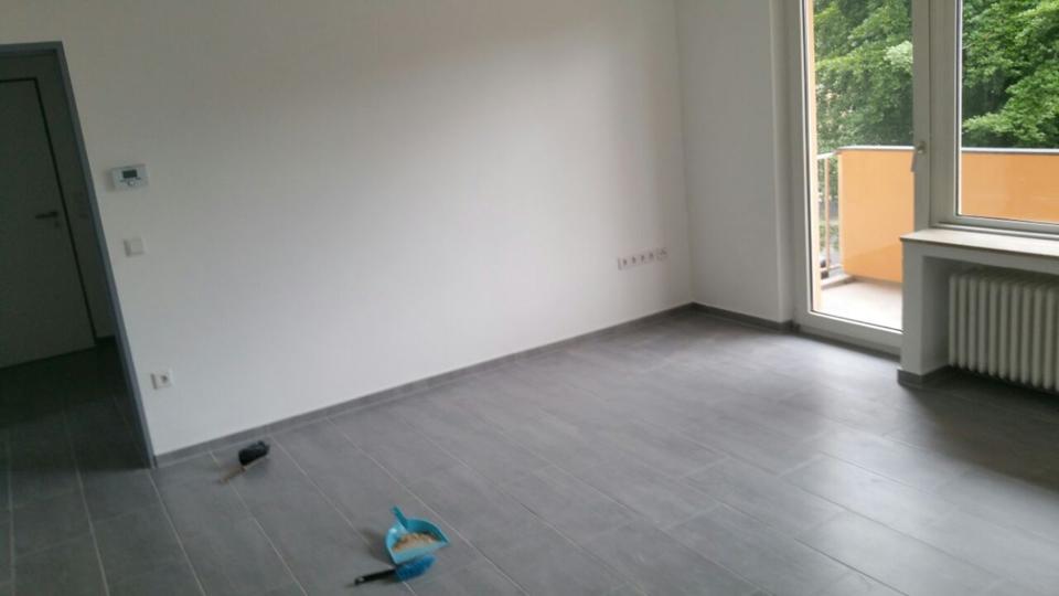 3,5 ZIMMER WOHNUNG-ERDGESCHOSS-BALKON-STELLPLATZ AB 01.05.2026 3.5 zimmer