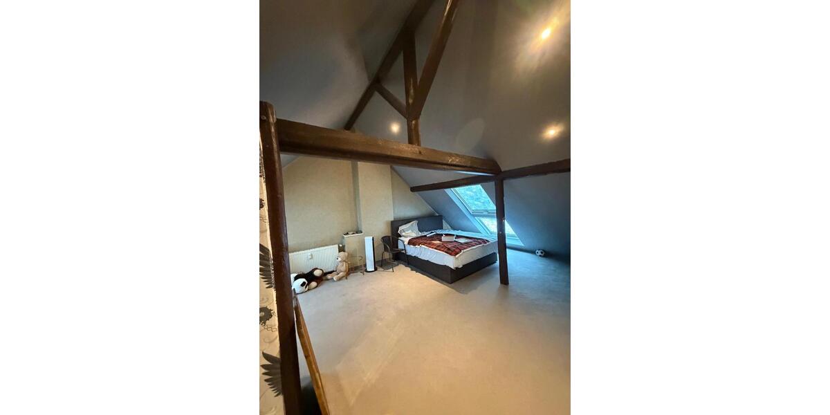 Dachgeschoßwohnung Velbert - 2 Zimmer, 80 m&sup2;, 90.000&euro; | Angebot:27426897