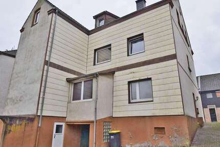 Haus zum Kaufen in Essen 420.000 € 240 m² 10 zimmer