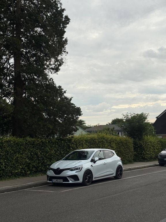 Renault Clio 25.000 km 18.600 € Essen 45277