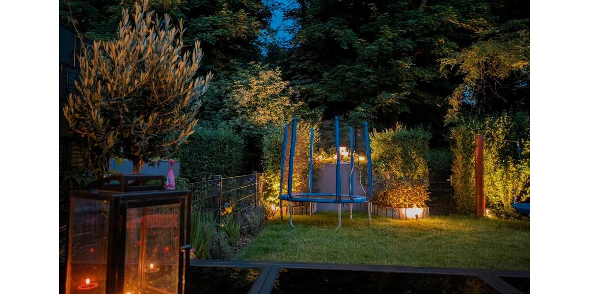 Modernes energieeffizientes Reihenendhaus mit Blick ins Grüne 5.5 zimmer