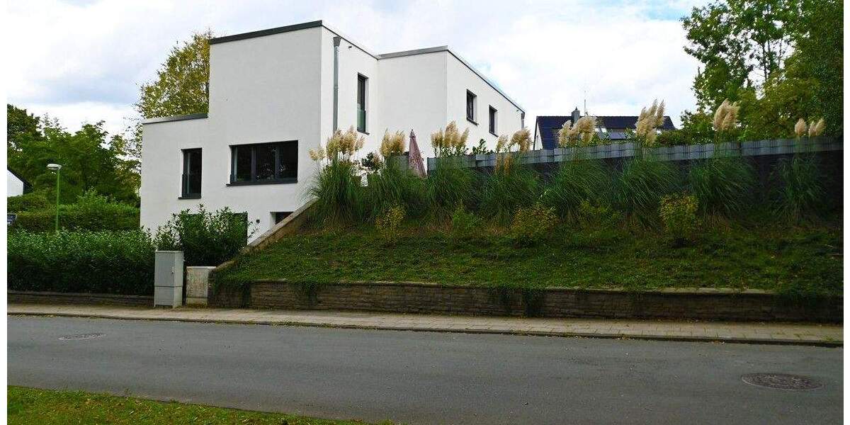 Einfamilienhaus Essen Bredeney - 1 Zimmer, 330 m&sup2;, 5.500&euro; | Angebot:25663258