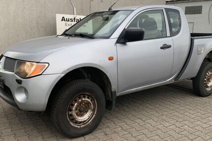 Mitsubishi L200 268.815 km 4.999 &euro; Gelsenkirchen 45881