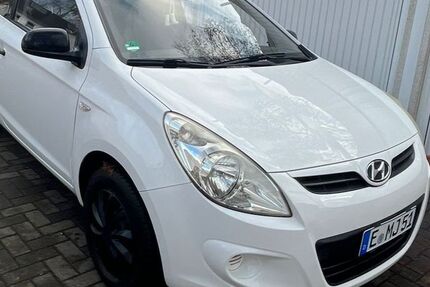 Hyundai i20 168.000 km 2.600 &euro; Essen 45141