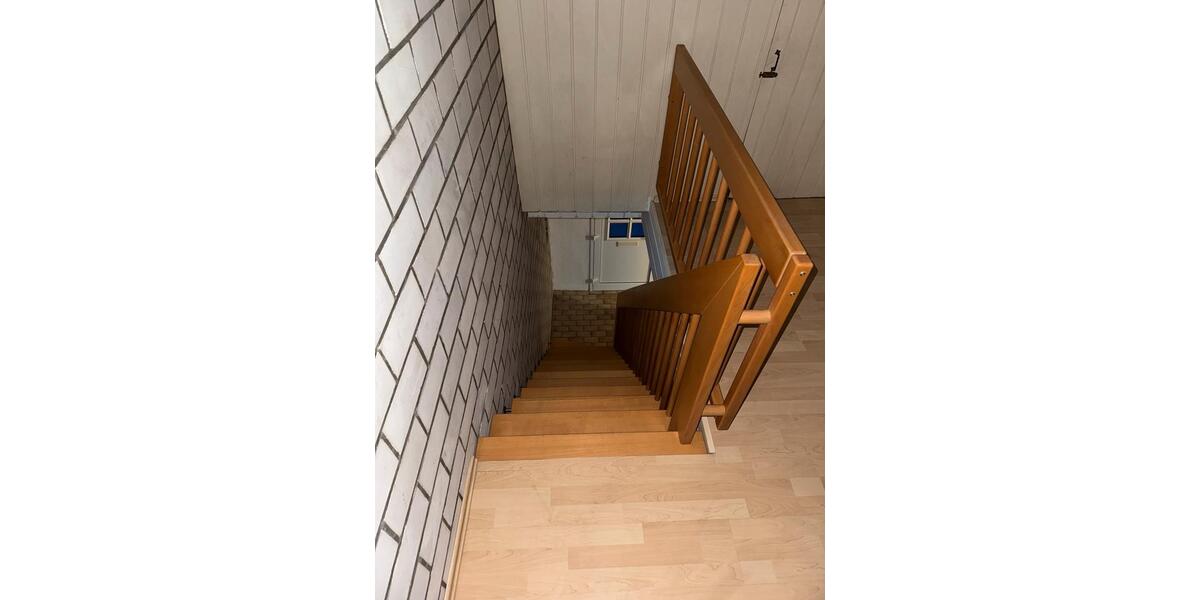 Frisch renovierte Doppelhaushälfte zu Vermieten 3.5 zimmer