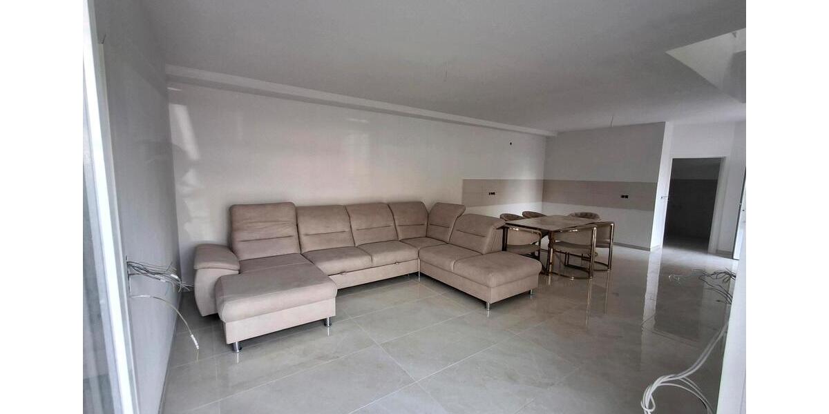 Doppelhaushälfte Ennepetal - 4 Zimmer, 140 m&sup2;, 1.550&euro; | Angebot:25405559