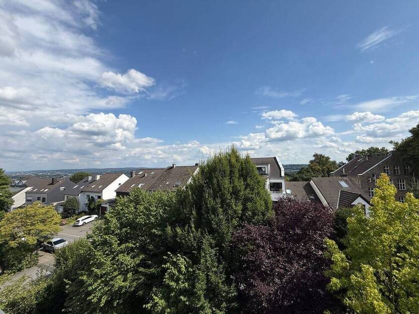 83m², 3,5 Zimmer, Balkon mit Weitblick! Lichtdurchflutet, gepflegt, top Lage im 3. OG mit Aufzug 3 zimmer