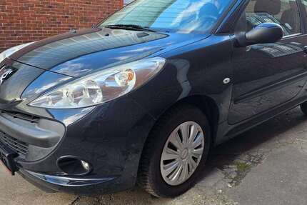 Peugeot 206 91.000 km 2.700 € Oberhausen 46149