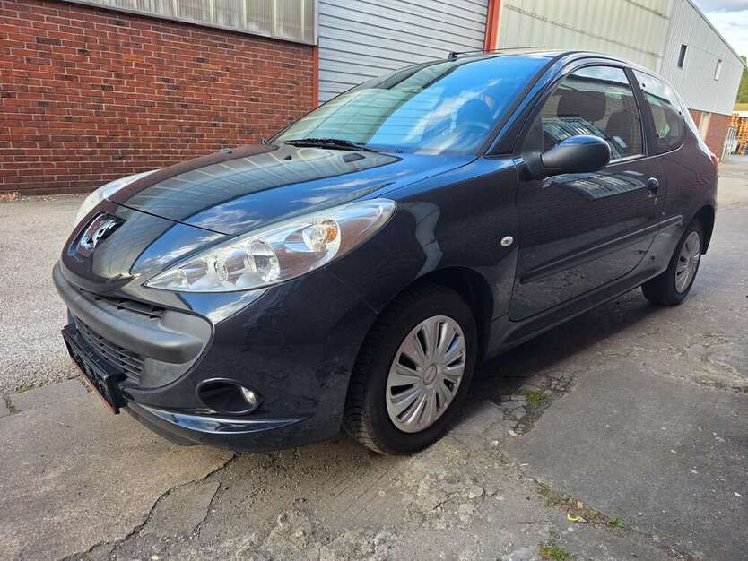 Peugeot 206 91.000 km 2.700 € Oberhausen 46149