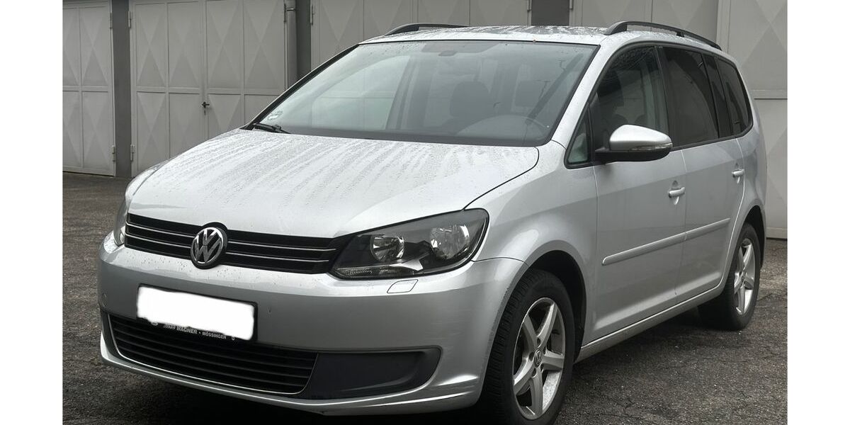 VW Touran 141.000 km 5.800 &euro; Essen 45127