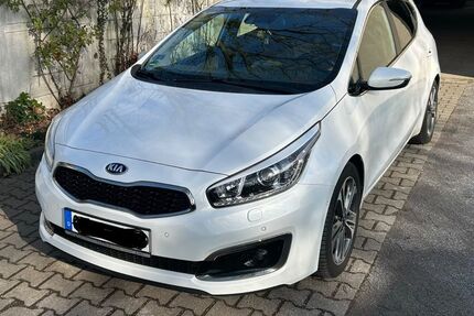 Kia ceed / Ceed 124.900 km 9.799 &euro; Oberhausen 46117