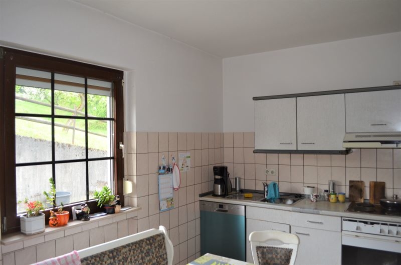 Großzügiges 2 Familien-Doppel-Landhaus mit Nebengebäuden und Pool in sonniger Hanglage! 8 zimmer