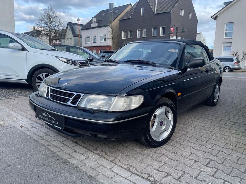 900