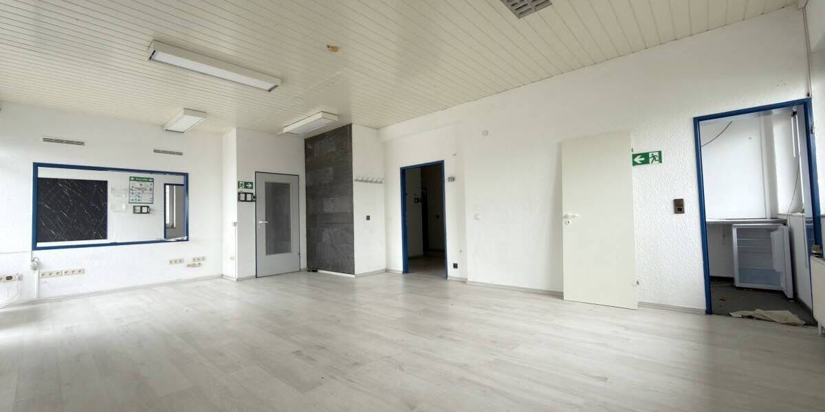 Einfamilienhaus Oberhausen Lirich-Nord - 9 Zimmer, 2.300&euro; | Angebot:26585910