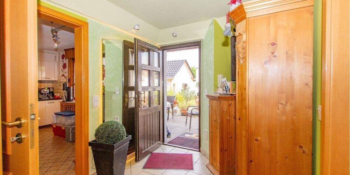 Große Doppelhaushälfte mit vielen Möglichkeiten! #2Garagen #2Familienhaus 6 zimmer