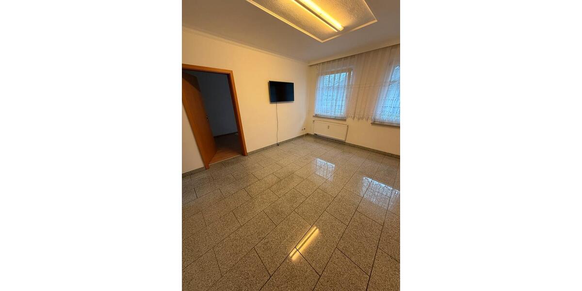 Etagenwohnung Essen Stadtbezirk VI - 4 Zimmer, 100 m&sup2;, 1.100&euro; | Angebot:25596582