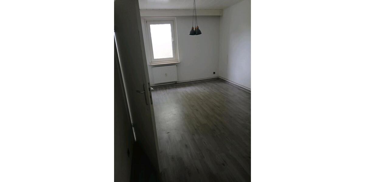 Dachgeschoßwohnung Gladbeck Alt-Rentfort - 3.5 Zimmer, 82 m&sup2;, 900&euro; | Angebot:26591576