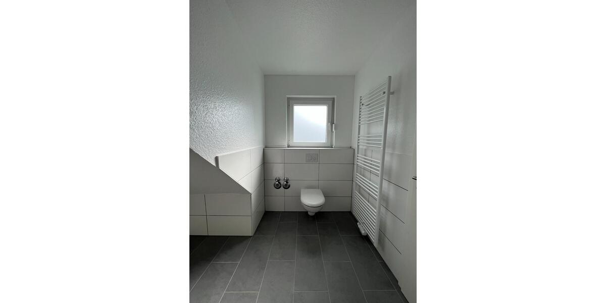 Dachgeschoßwohnung Witten Annen - 2 Zimmer, 67 m&sup2;, 668&euro; | Angebot:23766610