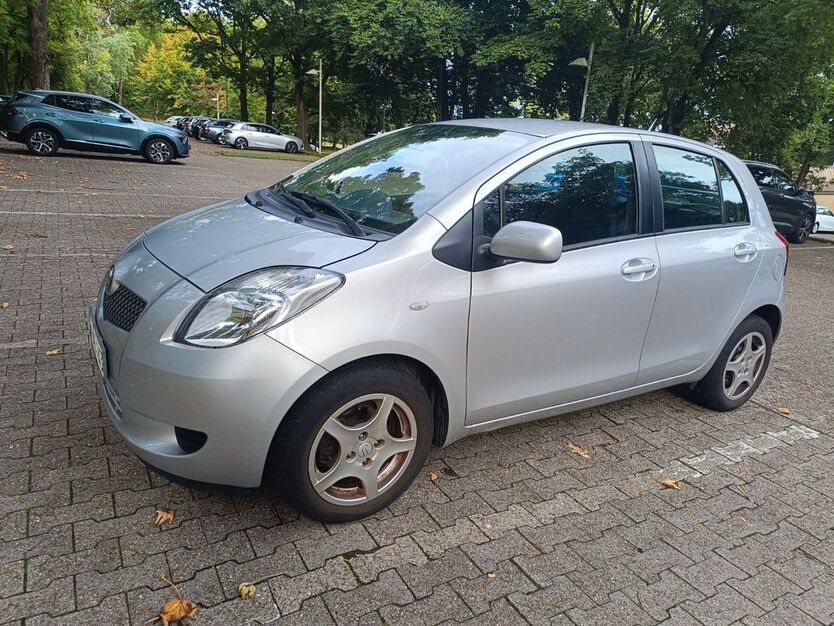 Toyota Yaris 131.740 km 3.200 € Dortmund 44263