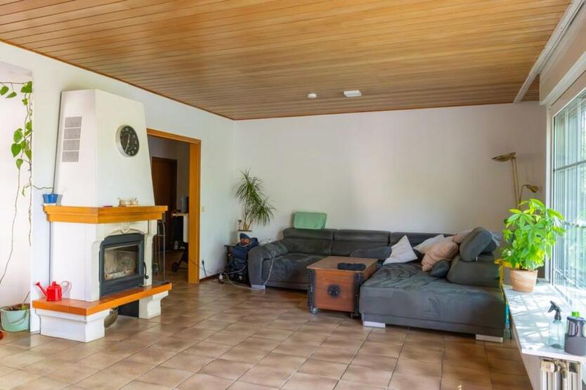 Freundliches 5,5-Zimmer-Haus mit Terrasse, Kamin, Pool und Sauna