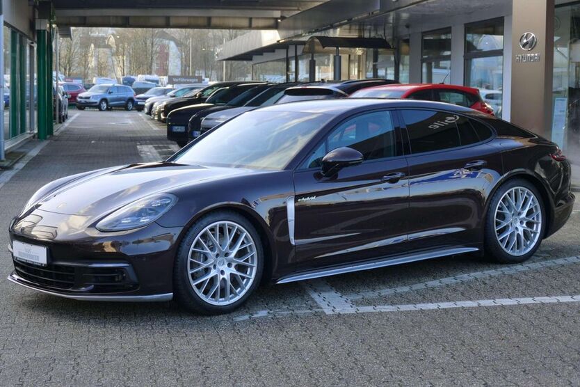 Porsche Panamera 75.450 km 57.190 € Schwelm 58332