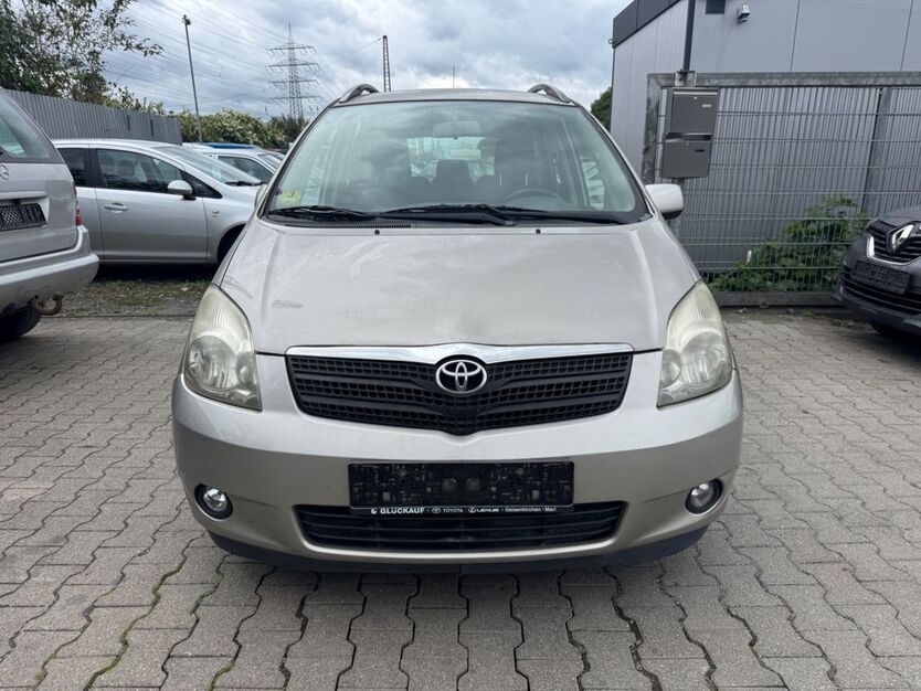 Toyota Corolla Verso 250.000 km 1.300 € Essen 45326