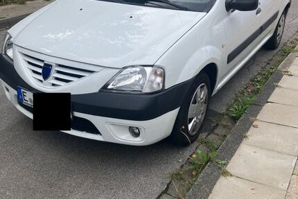 Dacia Logan 98.000 km 2.879 &euro; Essen 45141
