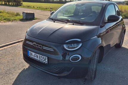 Fiat 500e 28.450 km 17.900 € Bergkamen 59192