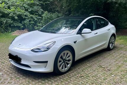 Tesla Model 3 47.949 km 25.990 &euro; Oberhausen 46145