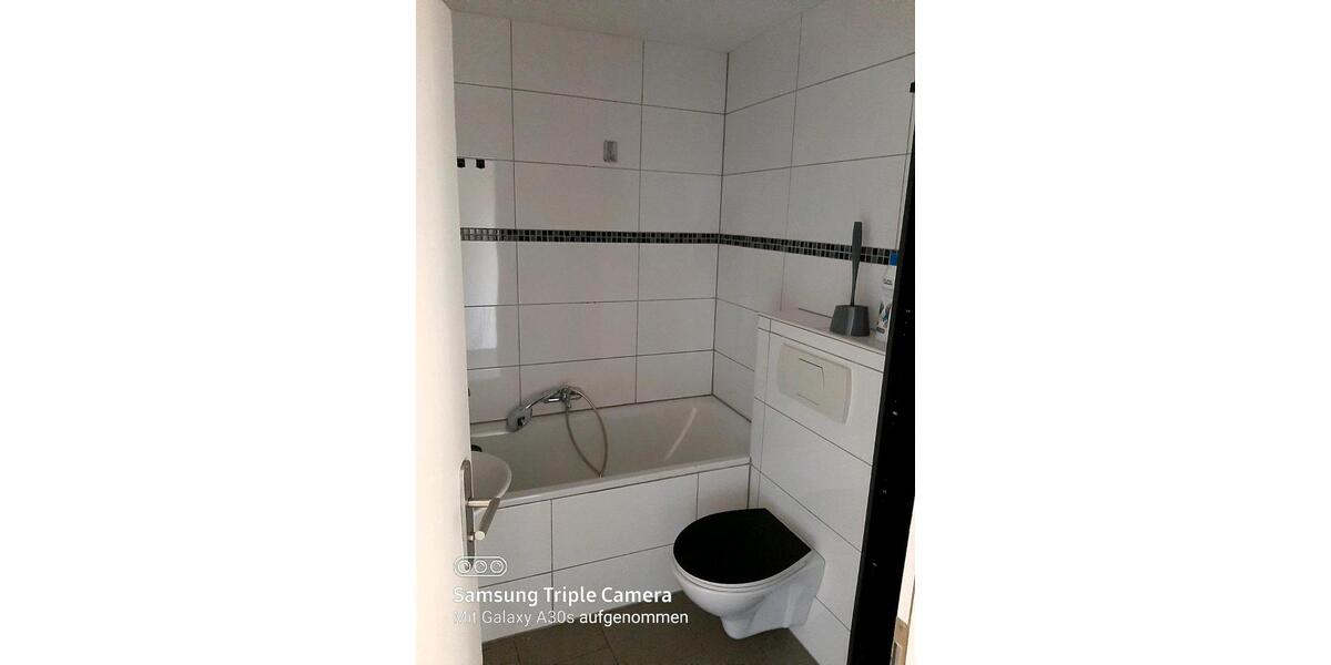 Dachgeschoßwohnung Wuppertal Unterbarmen - 4 Zimmer, 93 m&sup2;, 787&euro; | Angebot:25645296