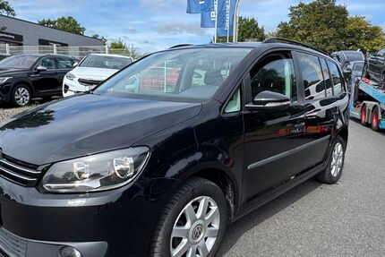 VW Touran 121.000 km 9.990 € Datteln 45711