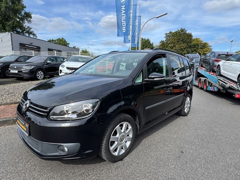VW Touran 121.000 km 9.990 € Datteln 45711