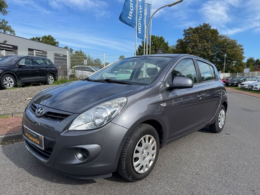 Hyundai i20 90.000 km 5.490 € Datteln 45711