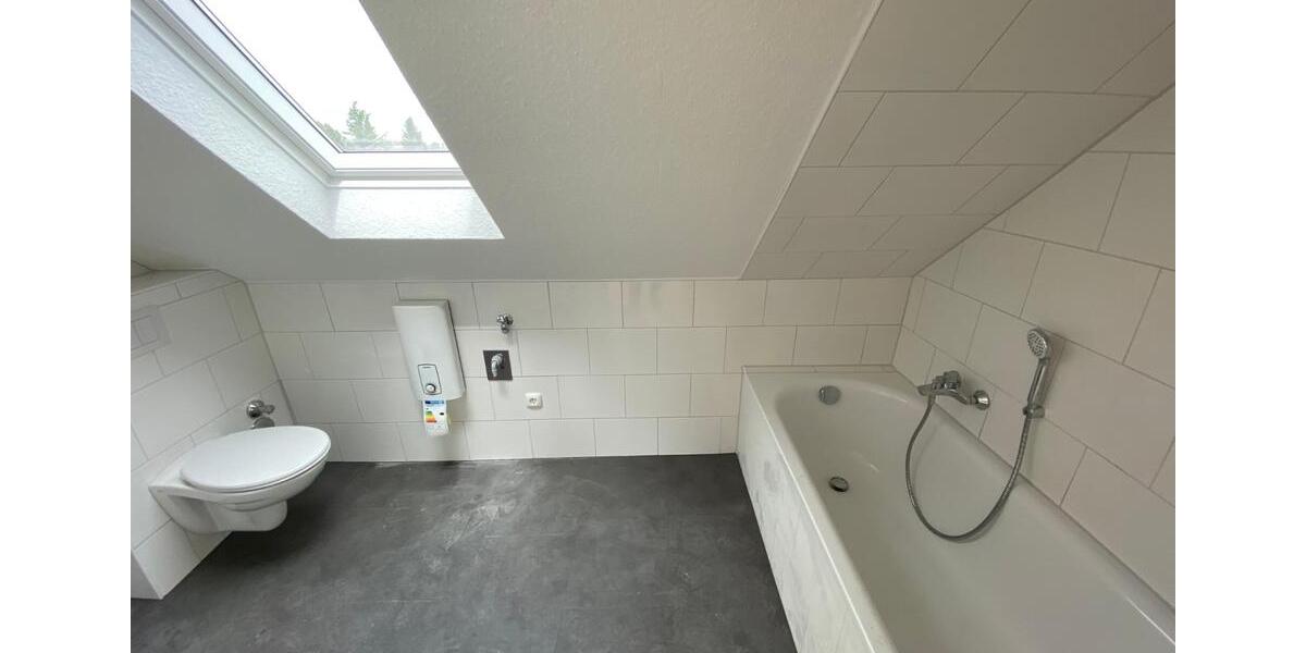 kleine gemütliche Dachgeschosswohnung ! 1.5 zimmer