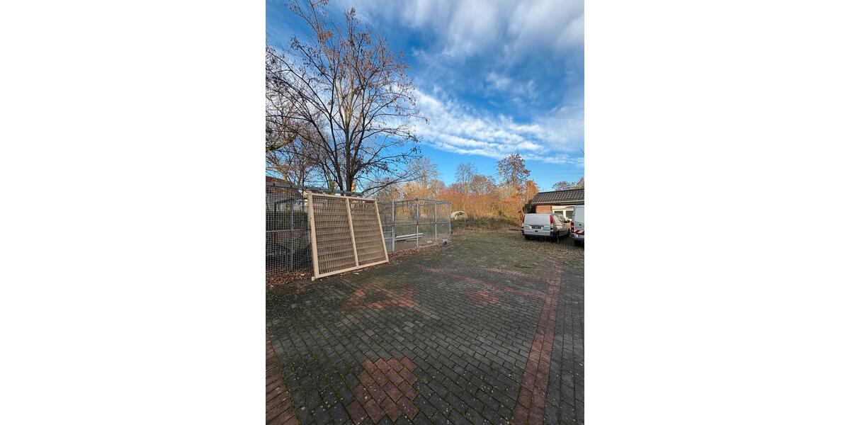 2 Wohnhäuser, Garagen und Werkstatt zur Miete 14 zimmer