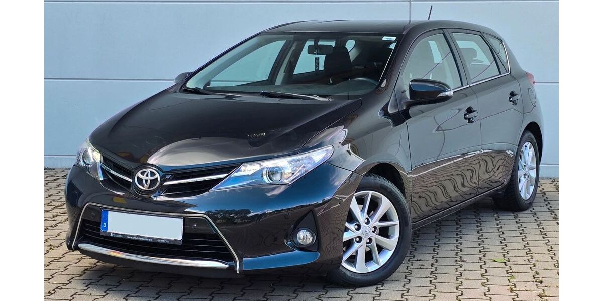 Toyota Auris 135.700 km 8.490 &euro; Gevelsberg 58285