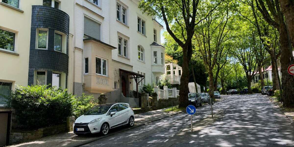 Etagenwohnung Wuppertal / Grifflenberg Grifflenberg - 2 Zimmer, 92 m&sup2;, 900&euro; | Angebot:26940070