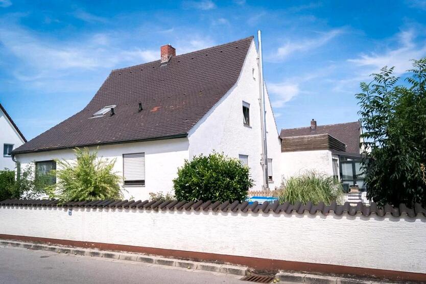 freistehendes Einfamilienhaus in Ergoldsbach