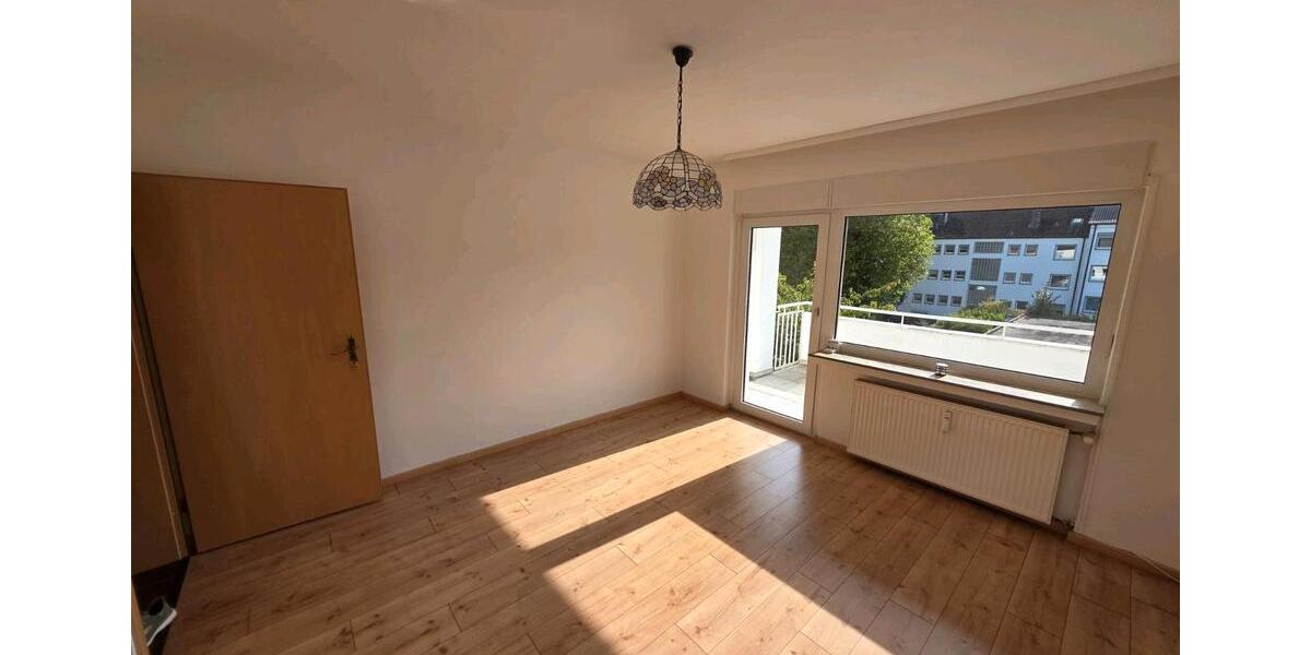 Moderne 2-Zimmer-Wohnung mit Balkon + Küche im Herzen von Dönberg 2.5 zimmer
