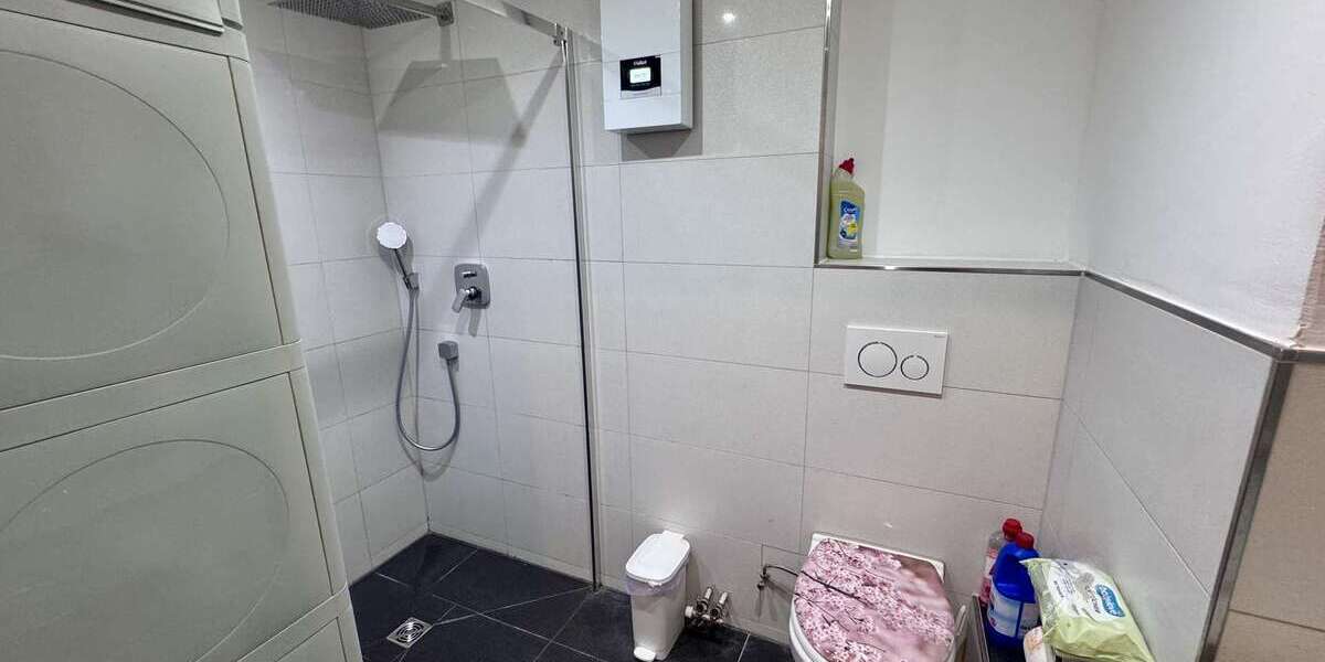 Traumhafte 3,5-Zimmer-Wohnung mit großem Balkon, herrlicher Aussicht, Garage und inkl.Einbauküche 3 zimmer