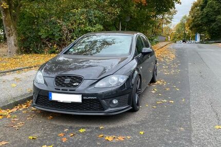 Seat Leon 210.000 km 7.590 € Remscheid 42857