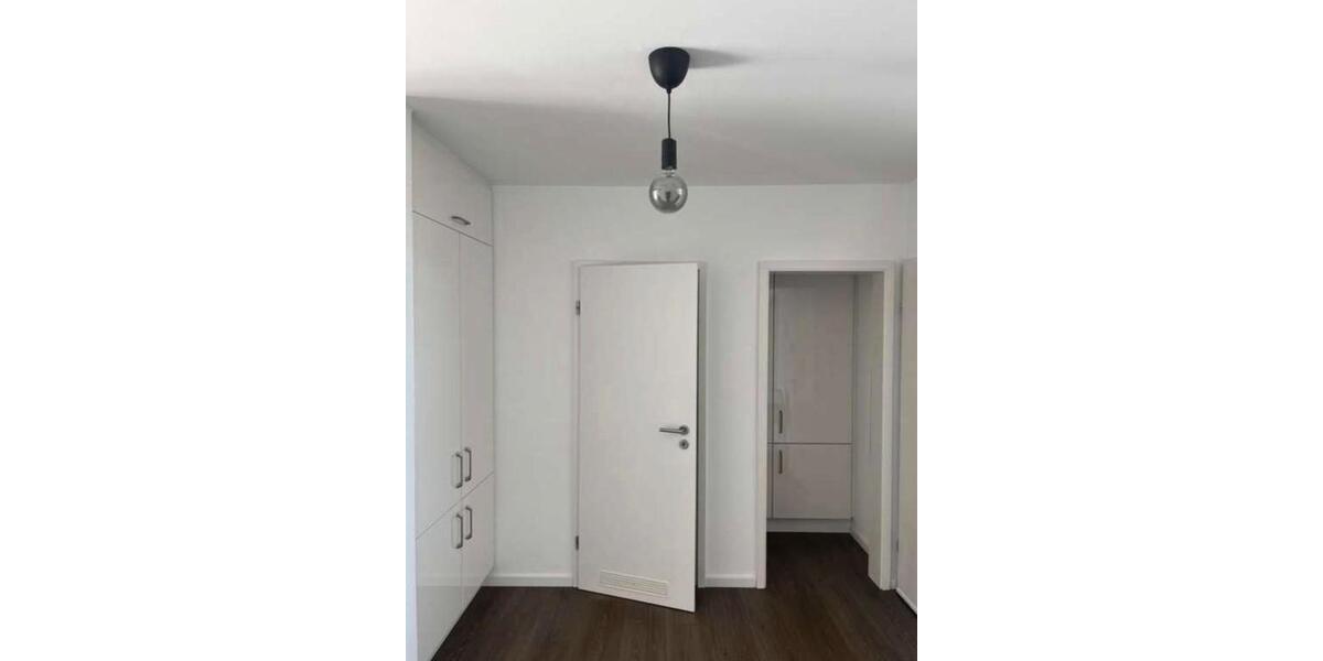 Etagenwohnung Velbert Pöthen - 2 Zimmer, 83 m&sup2;, 1.000&euro; | Angebot:26400651