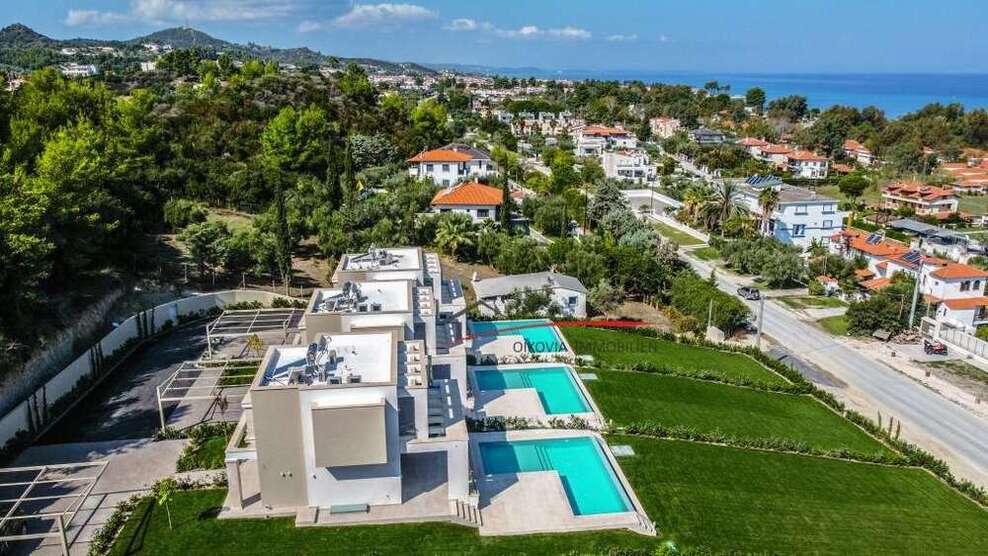 Haus zum Kaufen in Pefkochori 800.000 € 175 m²