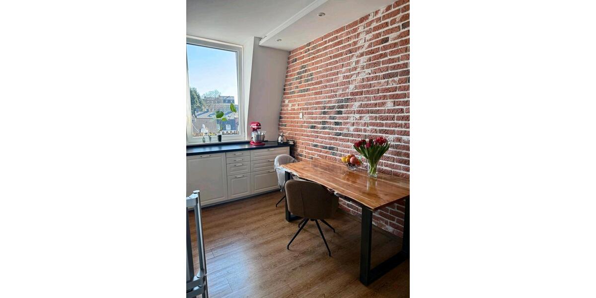 Dachgeschoßwohnung Wuppertal Sedansberg - 4 Zimmer, 100 m&sup2;, 850&euro; | Angebot:25370624