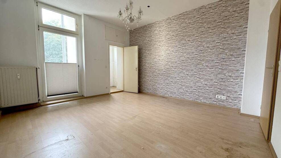 Großzügige 5-Zimmer-Wohnung mit 2 Bädern und Balkon - Ab sofort! 5 zimmer