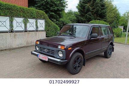 Lada Niva 106.000 km 7.999 &euro; Oberhausen 46145