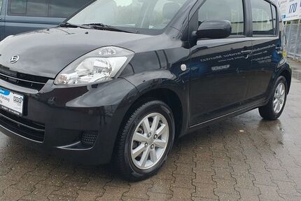 Daihatsu Sirion 82.381 km 6.990 &euro; Essen 45326